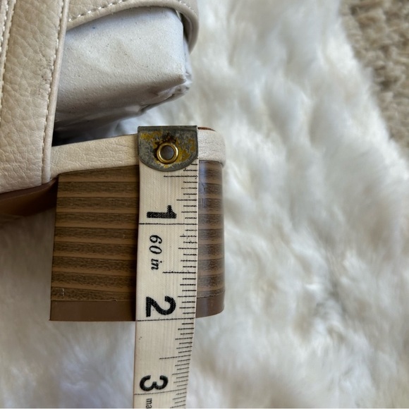 NWT Maurices Neutral Bone Color Faux Leather Strappy Gladiator Sandal Heels - 7. - Picture 10 of 10